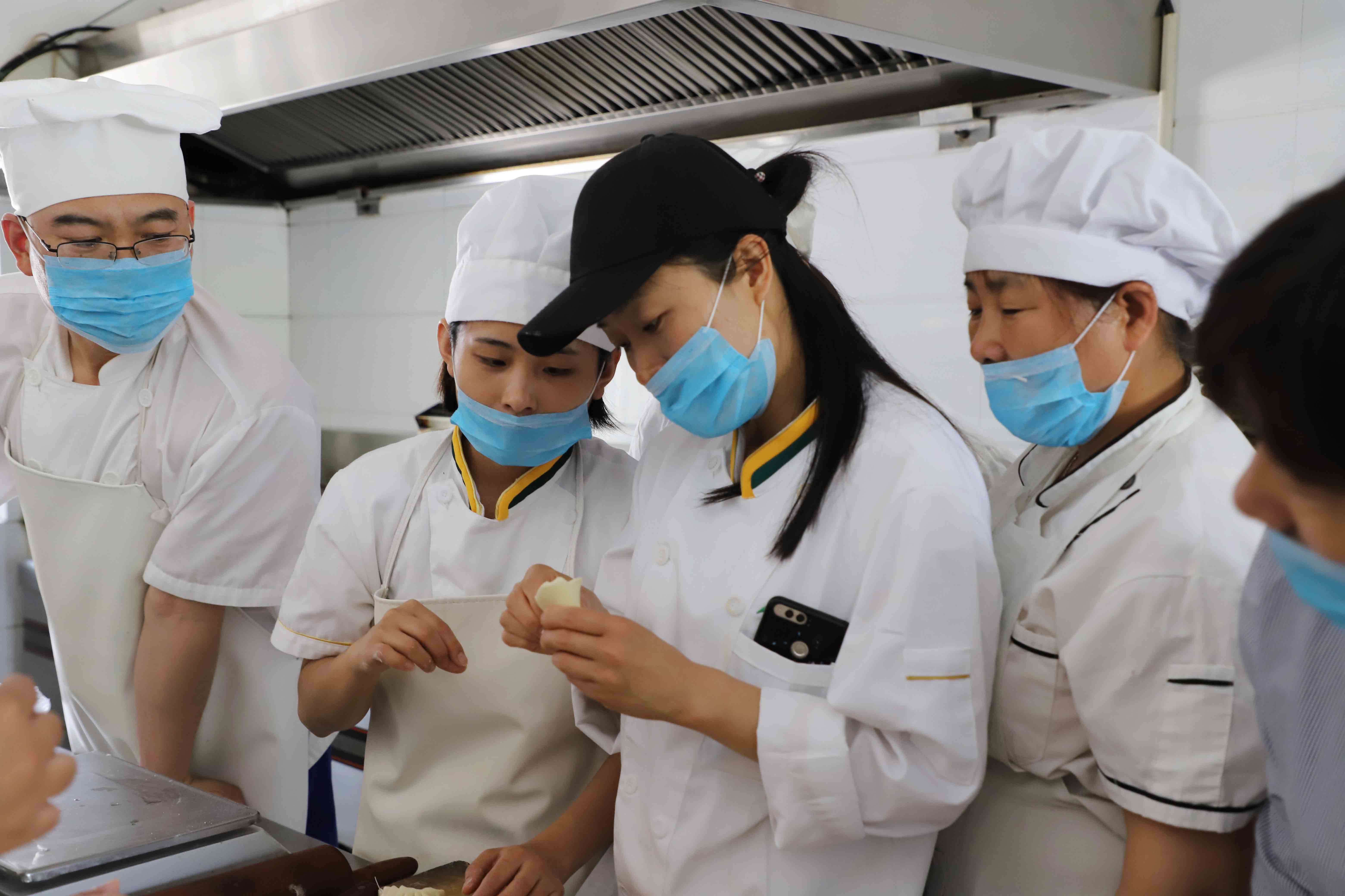 有口福啦！公司食堂開展面食業(yè)務提升培訓