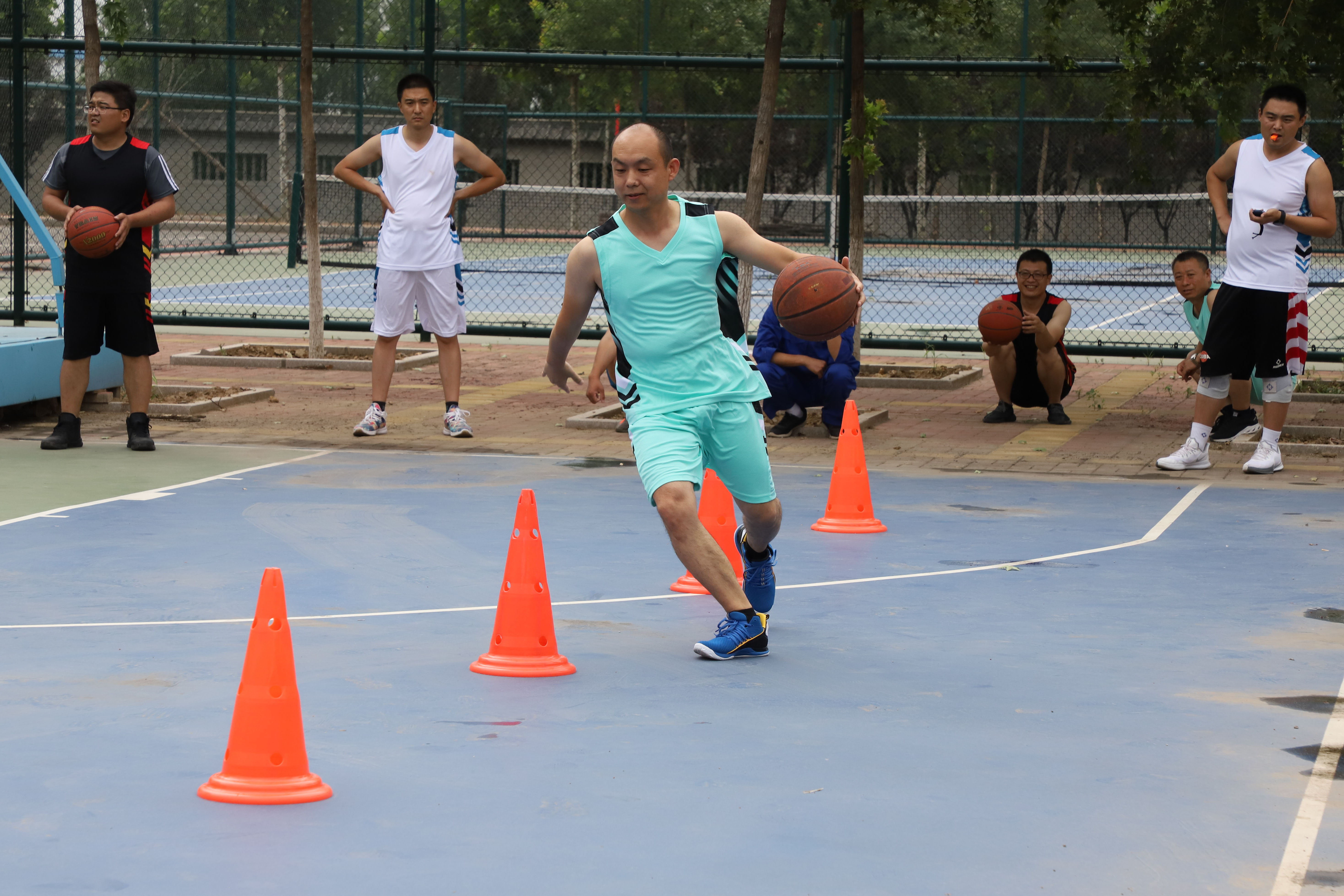 公司組織開展籃球技巧賽暨3對(duì)3比賽62