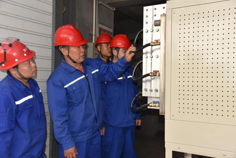 把責(zé)任扛在肩上 把良知裝在心中——記綜合管理部經(jīng)理殷曉華