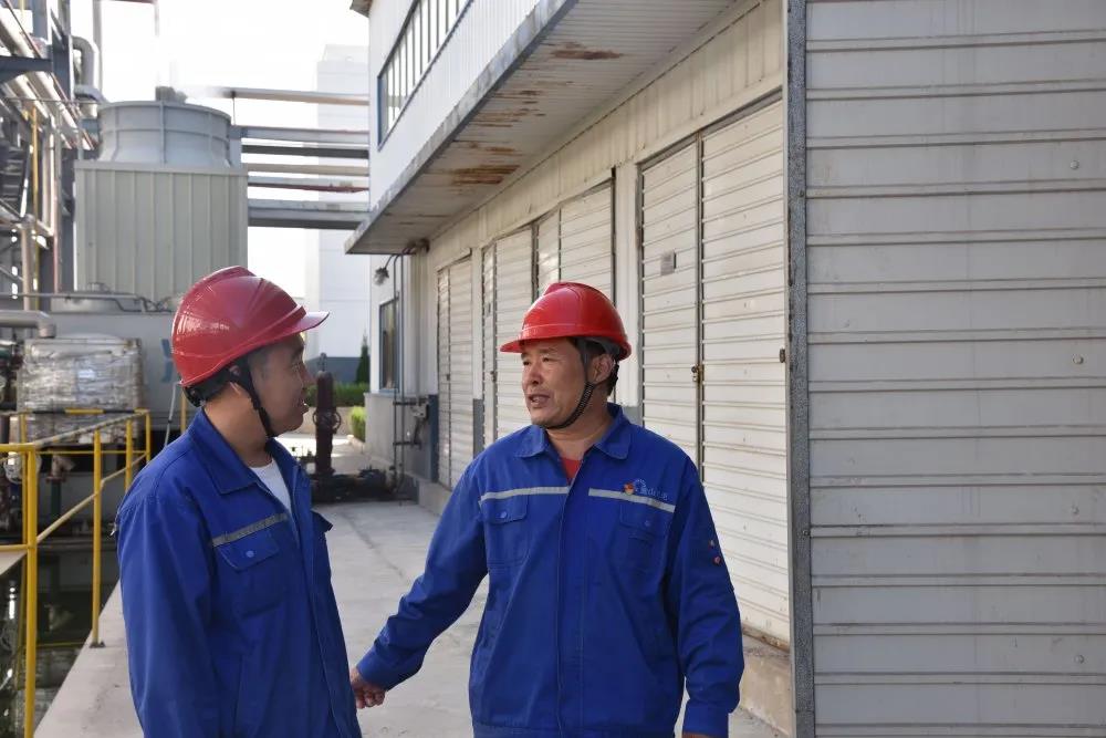 把責(zé)任扛在肩上 把良知裝在心中——記綜合管理部經(jīng)理殷曉華71