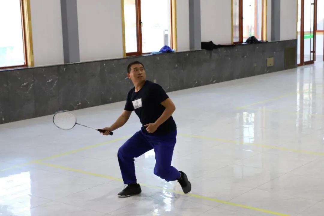 公司組織舉辦羽毛球比賽97