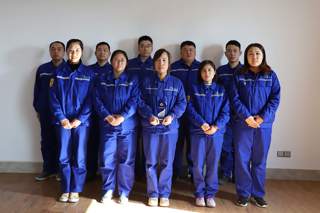 2020先進(jìn)模范班組代表 氟碳電池項(xiàng)目部—于微微班組