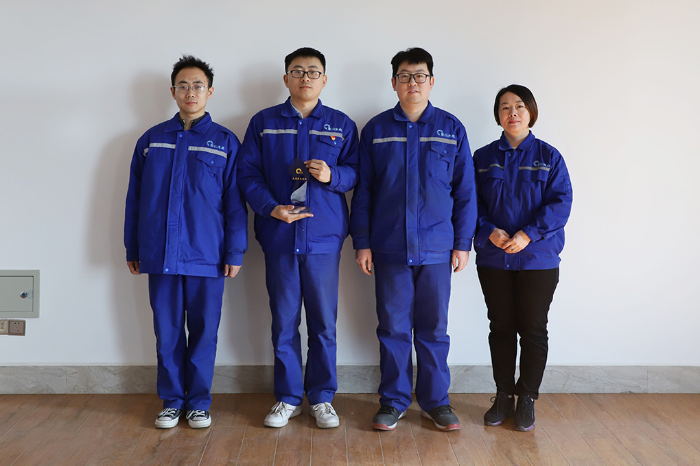 2020先進模范班組代表 特種功能氟碳材料項目部研發(fā)班組