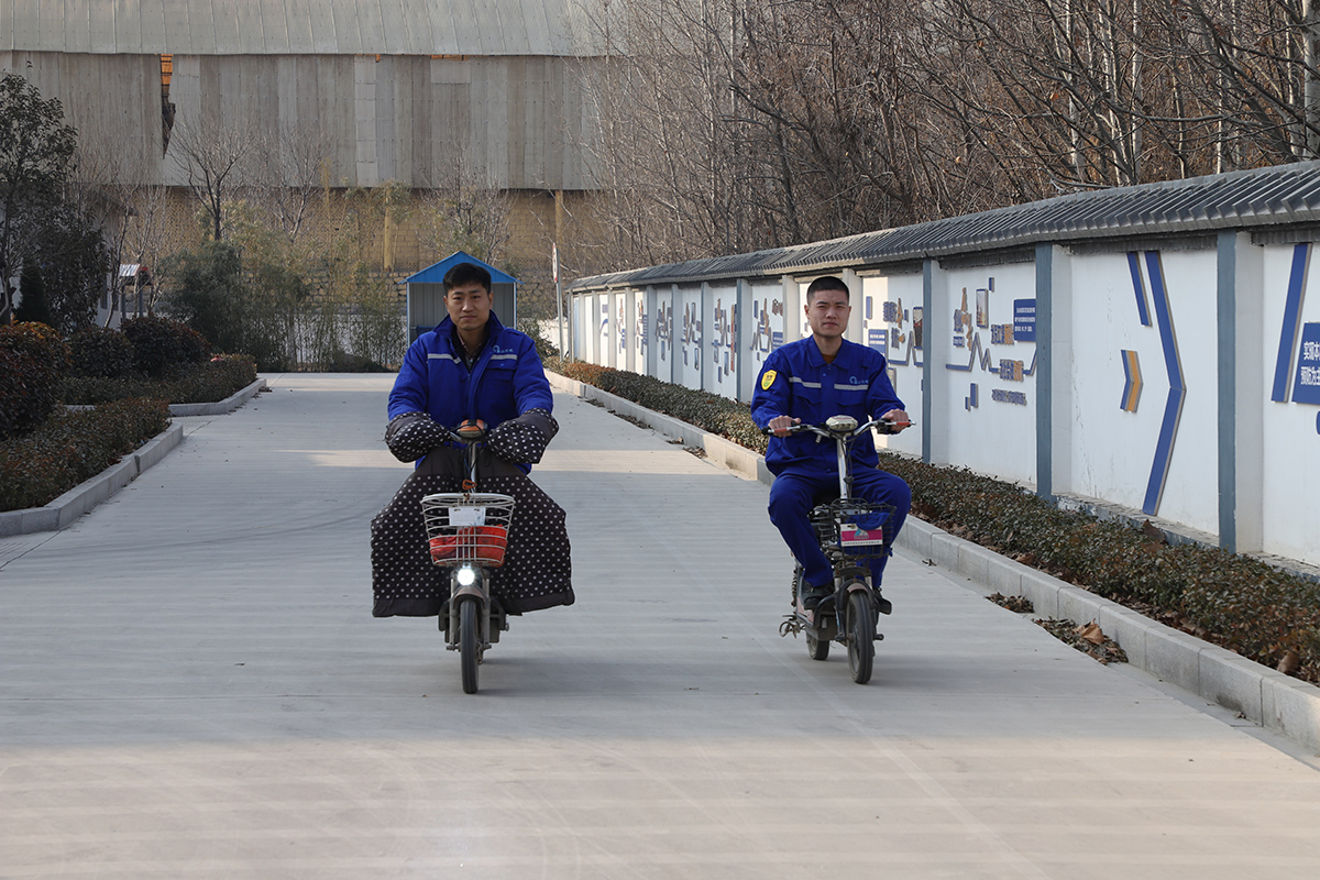 致敬|春節(jié)加班，最美重山人