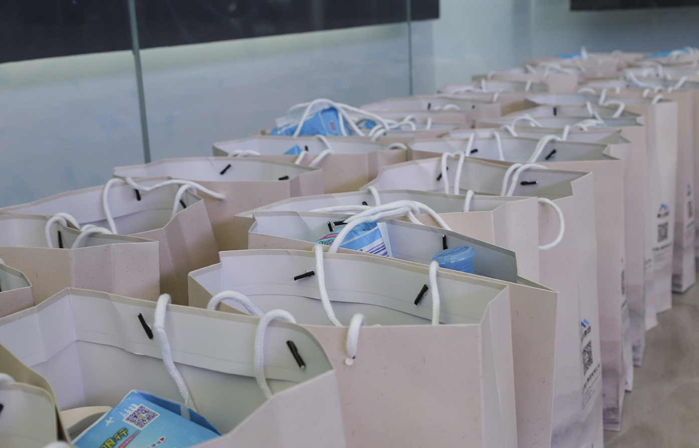 情暖人心，公司向女員工發(fā)放三八節(jié)福利78