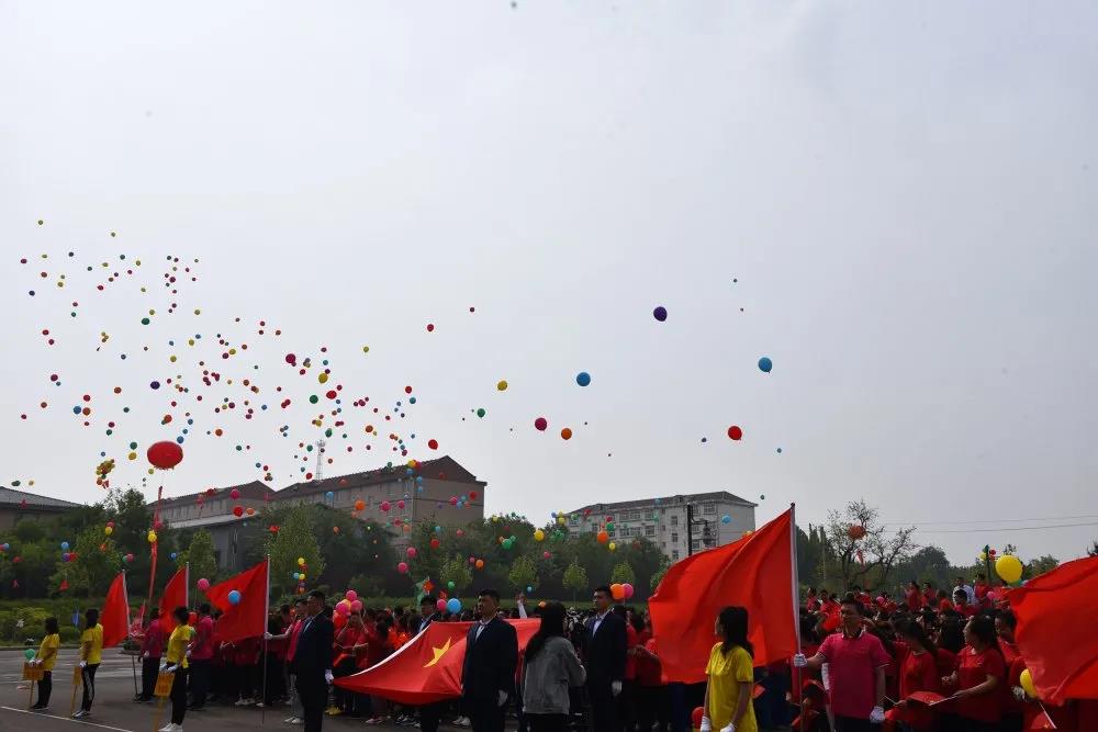 致敬五四精神 傳遞青春力量——集團(tuán)成功舉辦第二十一屆“重山杯”職工運動會13