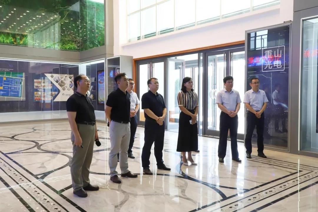 淄川區(qū)委副書記范偉到我公司調(diào)研