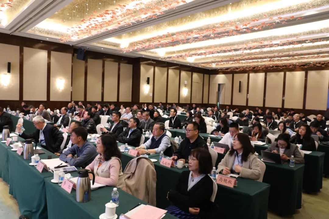 中國(guó)電子氣體及材料百人會(huì)換屆大會(huì)暨2025中國(guó)電子氣體及材料發(fā)展高峰論壇在淄博召開