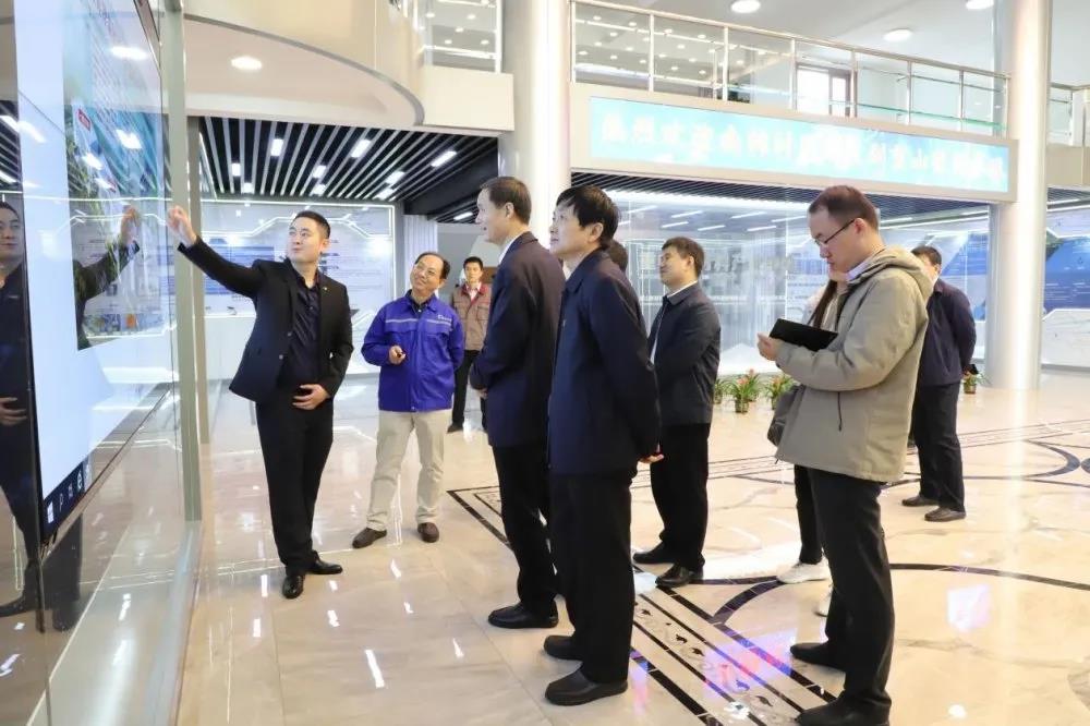 市政府研究室翟國(guó)梁主任一行到我公司調(diào)研考察