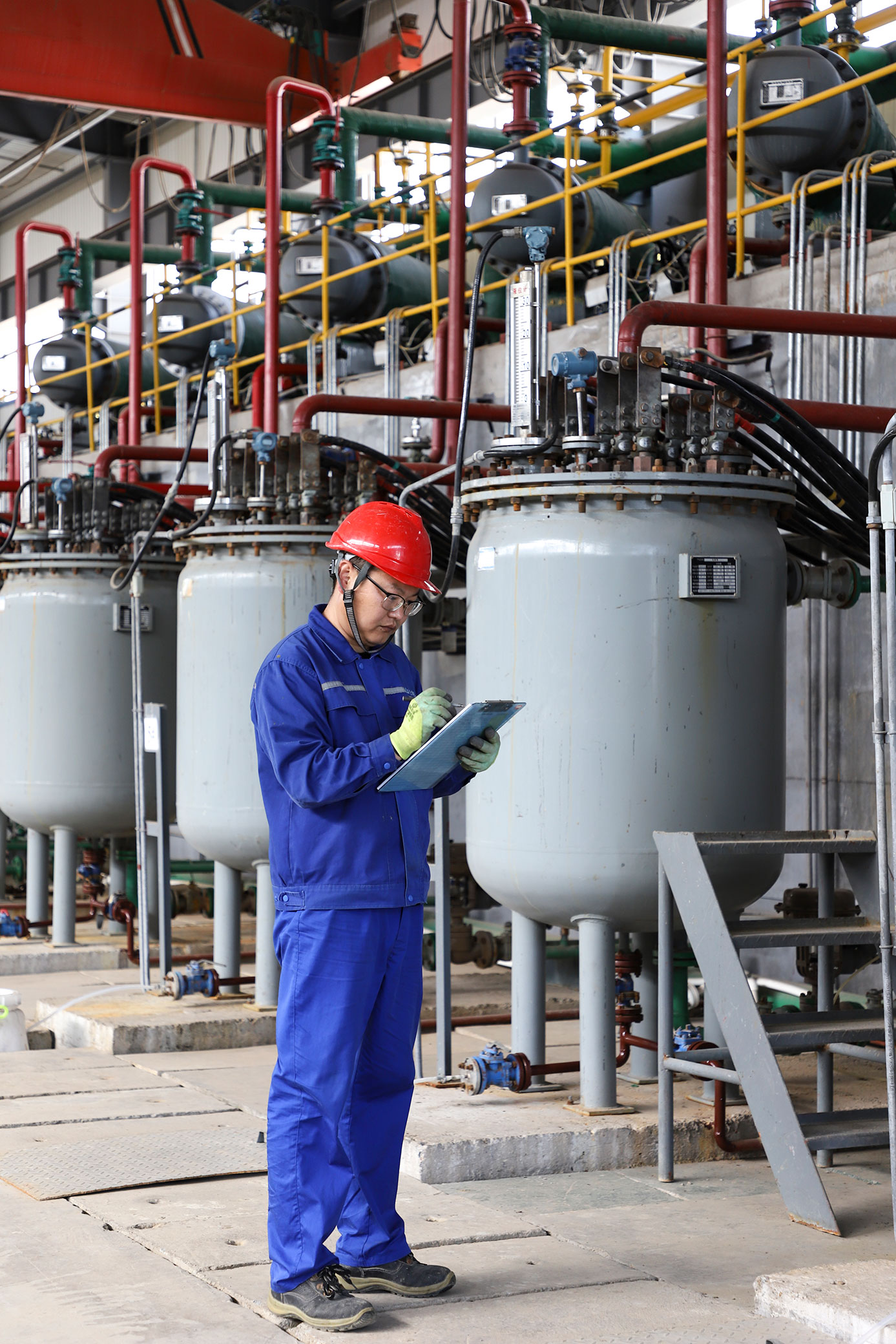 2021年五一勞動(dòng)模范系列六丨王凱：瑩瑩之火匯聚萬(wàn)丈光芒